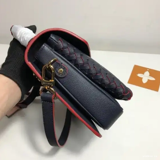 WIS POCHETTE LOUIS VUITTON METIS 0604